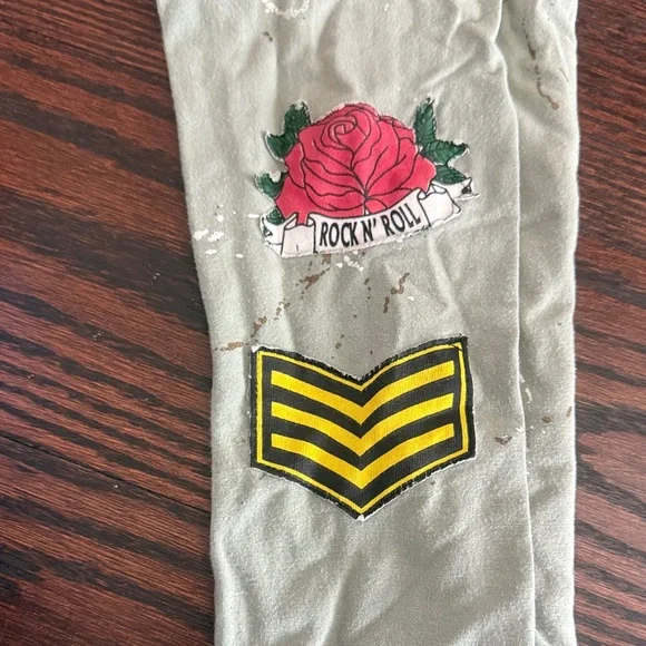 Flowers by Zoe Beige Leggings with Graphic Designs - Picture 4 of 4